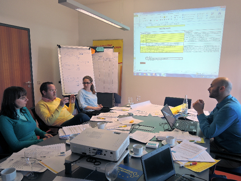 ec_first_aid_berlin_20150301_bild02_arbeitsgruppe